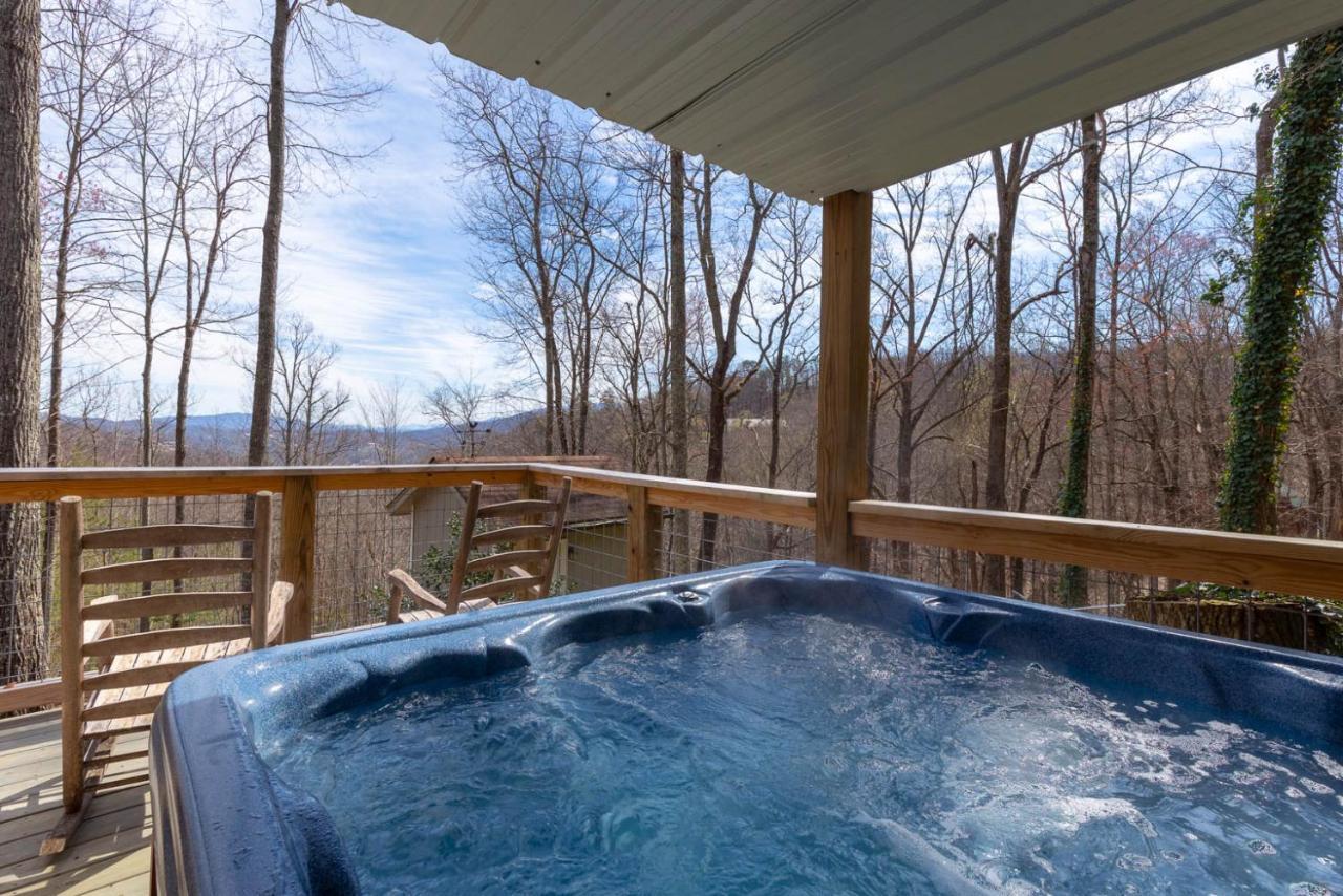 Bear View Chalet, 3 Bedroom, Pool, Pets, Arcades, Wifi, Hot Tub, Sleeps 12 Gatlinburg Kültér fotó