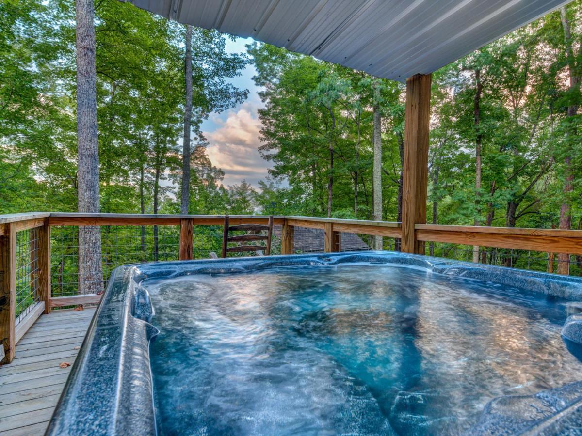 Bear View Chalet, 3 Bedroom, Pool, Pets, Arcades, Wifi, Hot Tub, Sleeps 12 Gatlinburg Kültér fotó